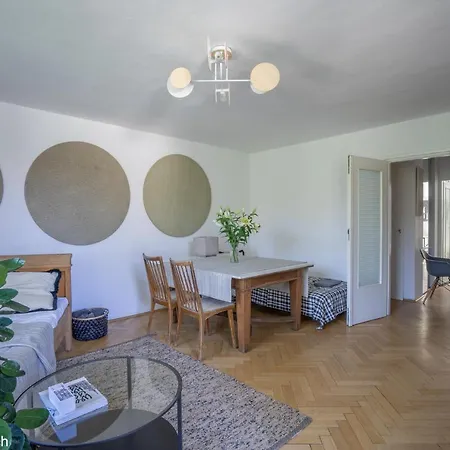 Apartment Opera Art Vintage Slow Warsaw